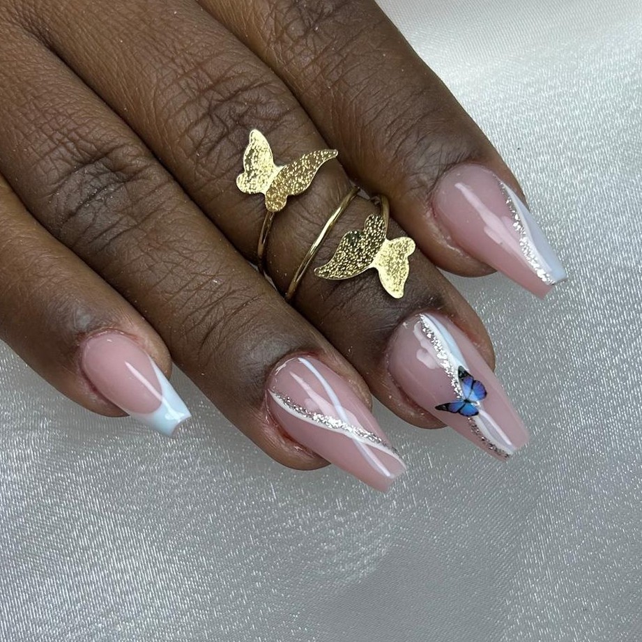 Trabalho de unhas realizado no estúdio 5