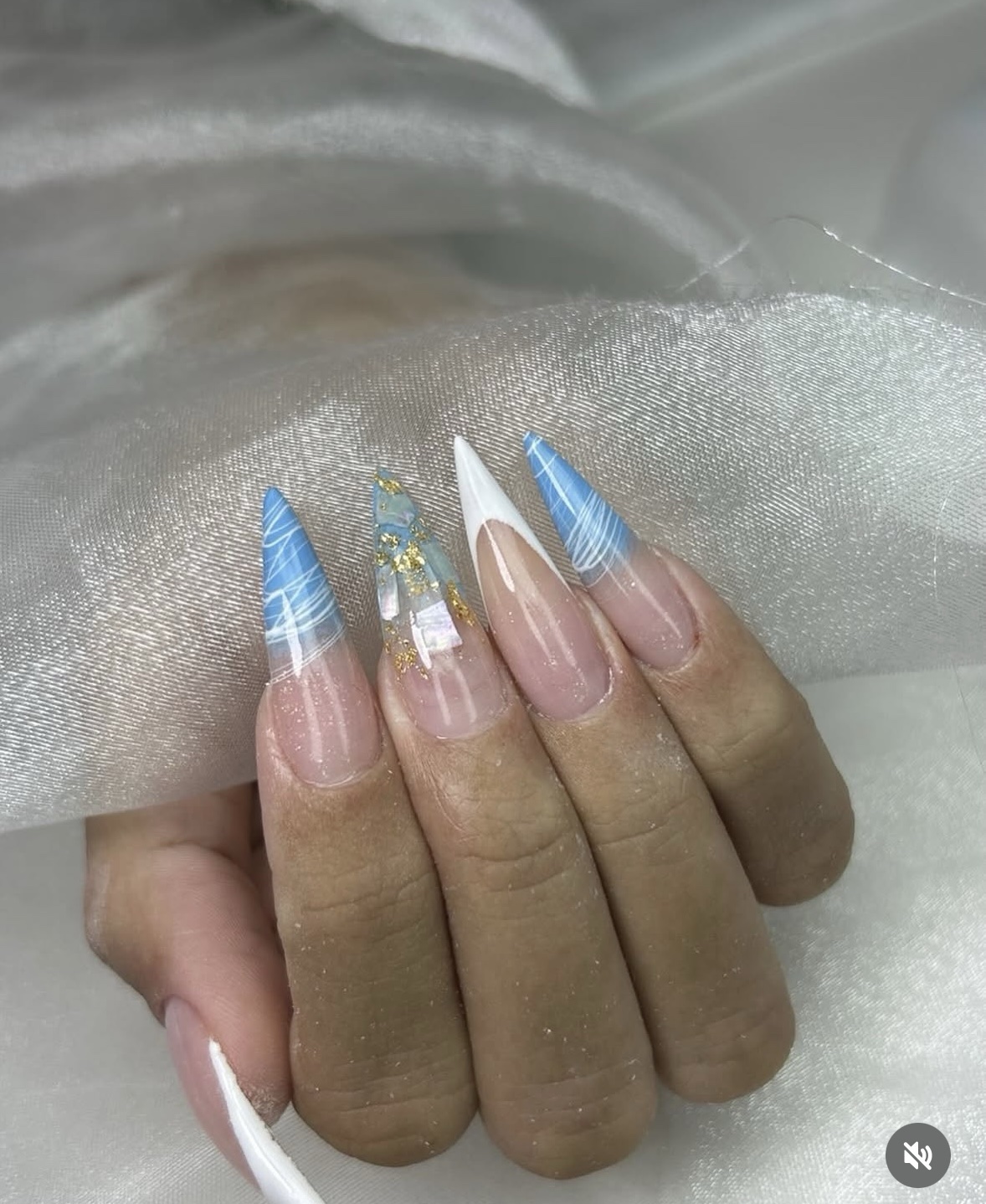 Trabalho de unhas realizado no estúdio 3